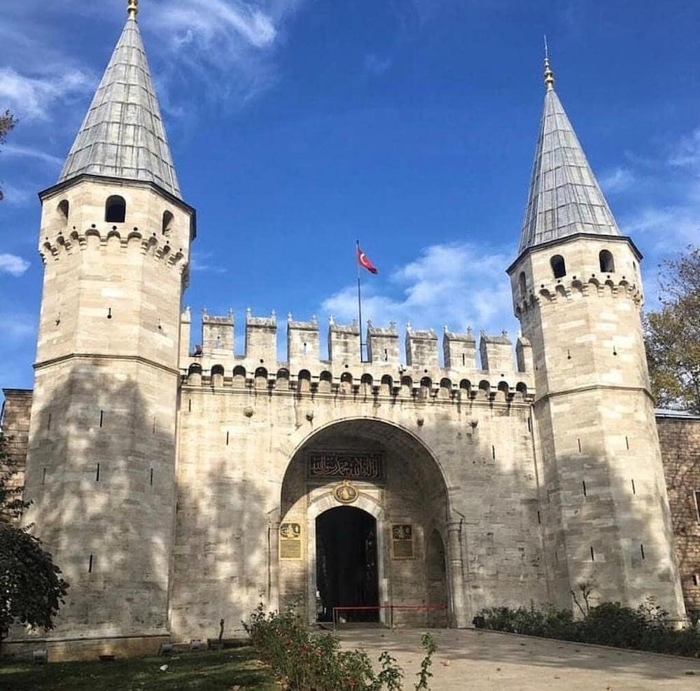 Grand Papirus Hotel Istanbul Exterior photo