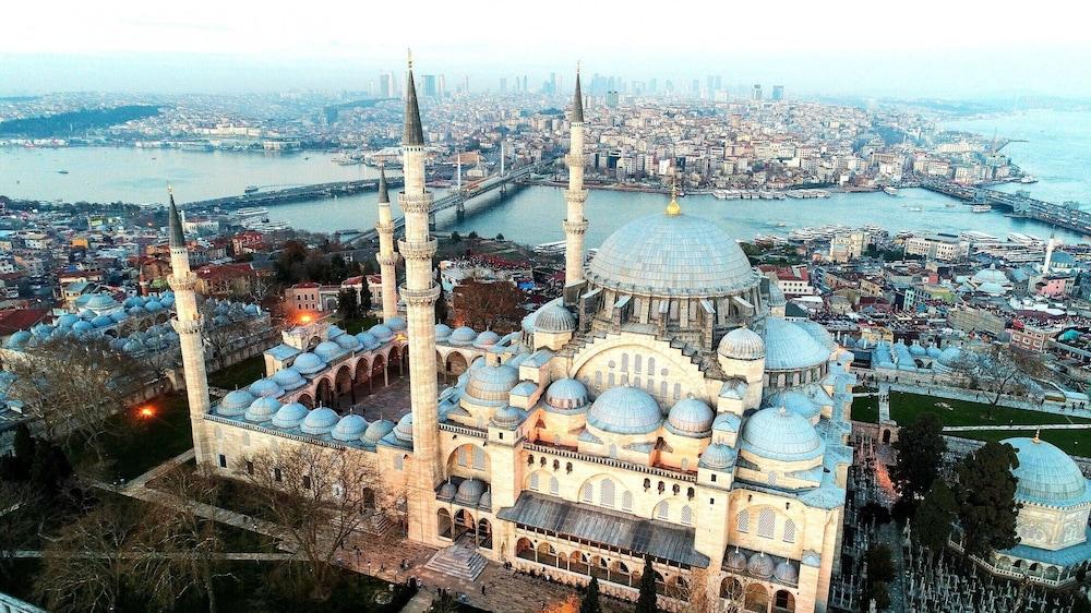 Grand Papirus Hotel Istanbul Exterior photo